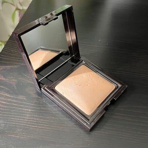 Laura Mercier Candleglow Sheer Perfecting Powder 2 light